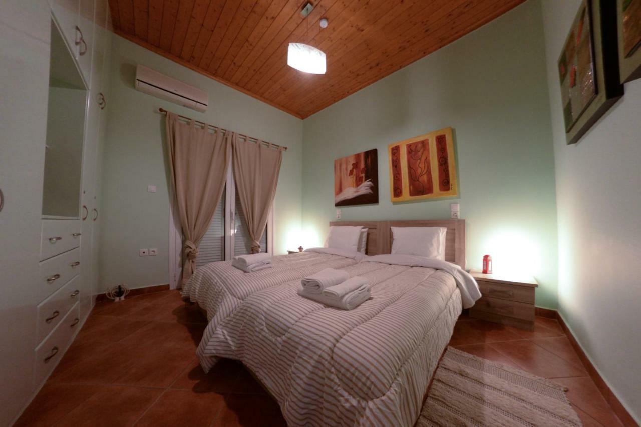 Patras Cozy Lodge Bagian luar foto